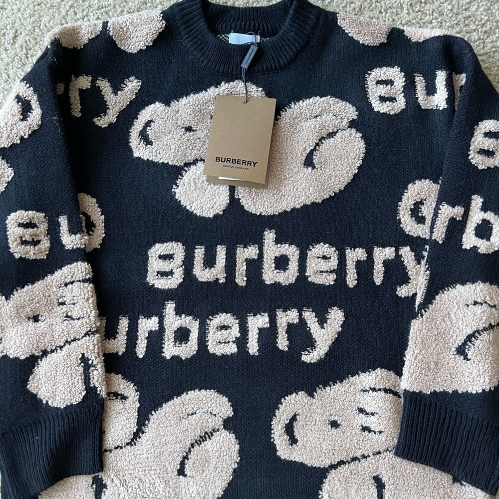 Burberry sweatshirt